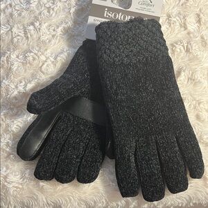 "Winter Clearance" Isotoner Black Knit Gloves
